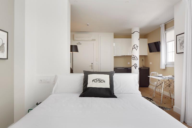 Hotel Flysch Сумая Экстерьер фото